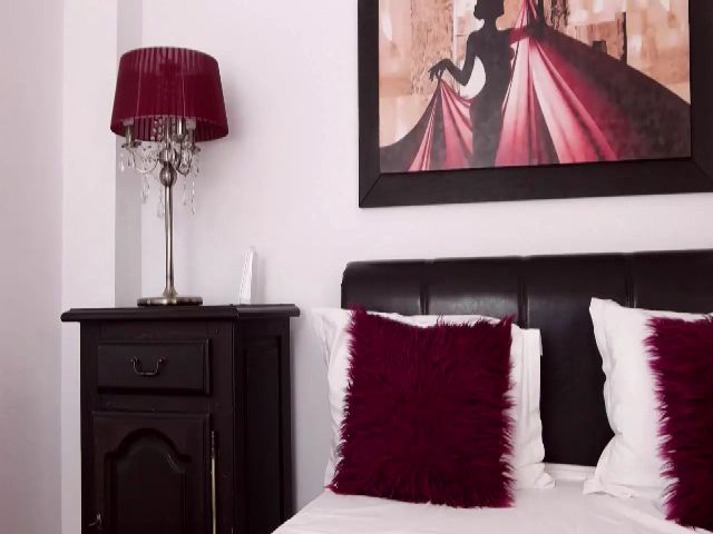 Live sex webcam photo for InnaHottyX #253076964