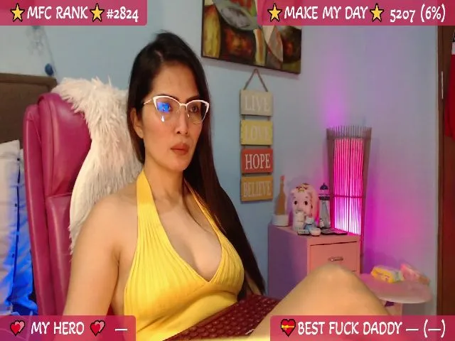 Live sex webcam photo for RedHOTPinay01 #264110230
