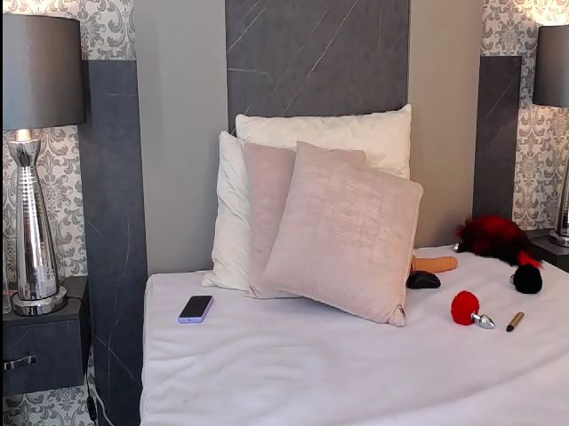 Live sex webcam photo for NoaVega #255743674