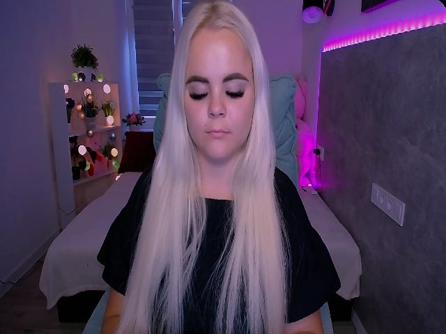 Live sex webcam photo for Jenni__fer #256130502