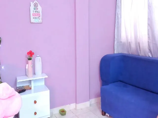 Live sex webcam photo for MarianaPaz #260853155