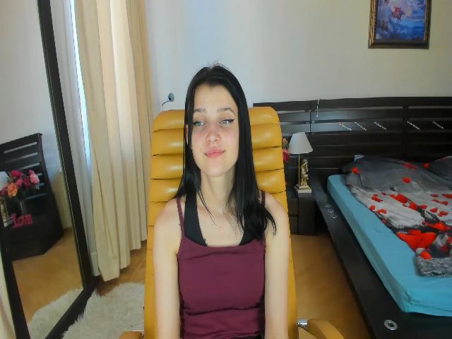 Live sex webcam photo for SoniNex #255325716