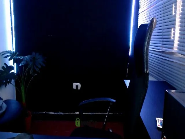 Live sex webcam photo for victoria_lee2 #259963394