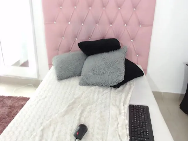 Live sex webcam photo for Malia_cox #263353244