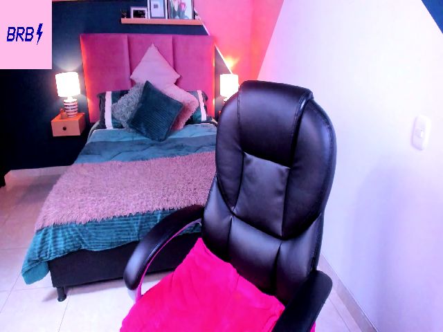 Live sex webcam photo for Quinn_hart #263383958