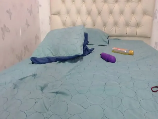 Live sex webcam photo for Ashley_shaw #258836175