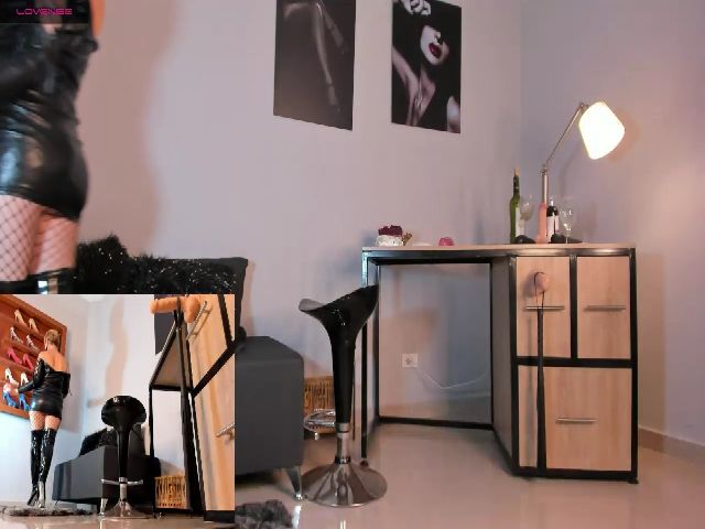 Live sex webcam photo for MrsEdha #254803684