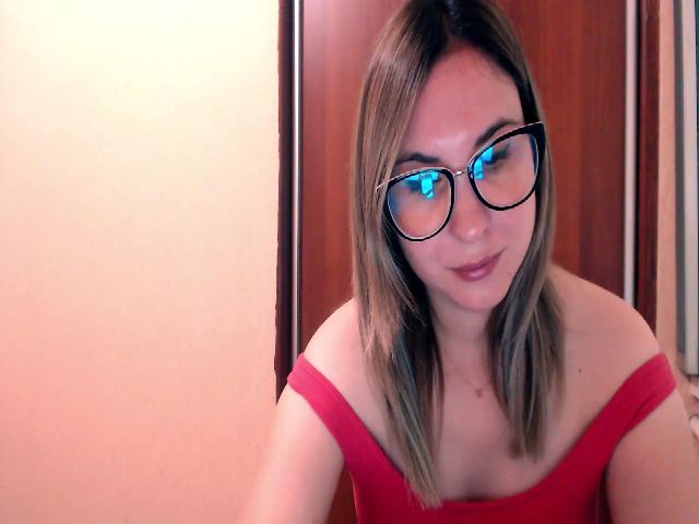 Live sex webcam photo for Kay_Lo #253413916