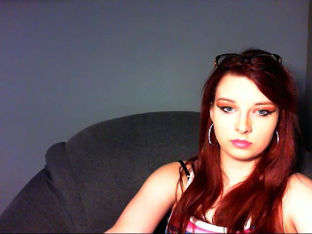 Live sex webcam photo for VirginLuna18 #263793775