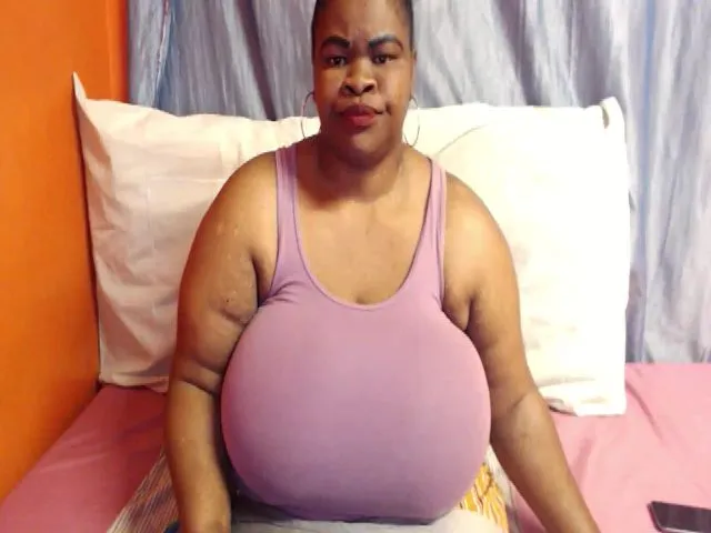 Live sex webcam photo for Sweetnozie #259229033