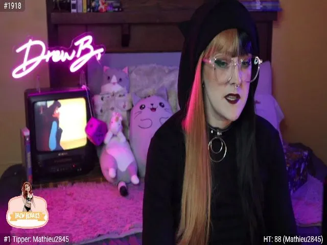 Live sex webcam photo for DrewBerries #252302111