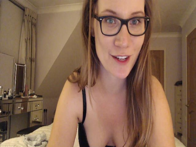 Live sex webcam photo for JennyMFC #262852583