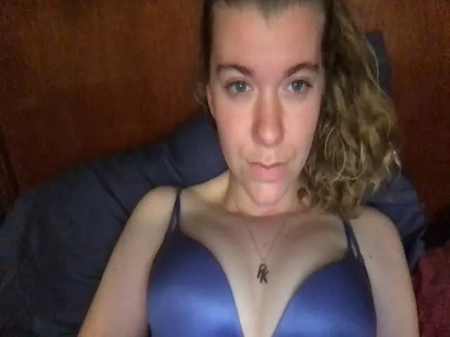 Live sex webcam photo for Trixiegirl3 #253090881