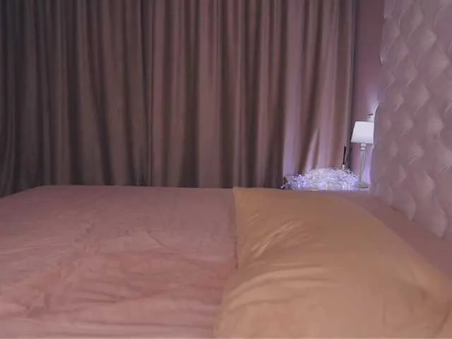 Live sex webcam photo for LeaEden #252670727