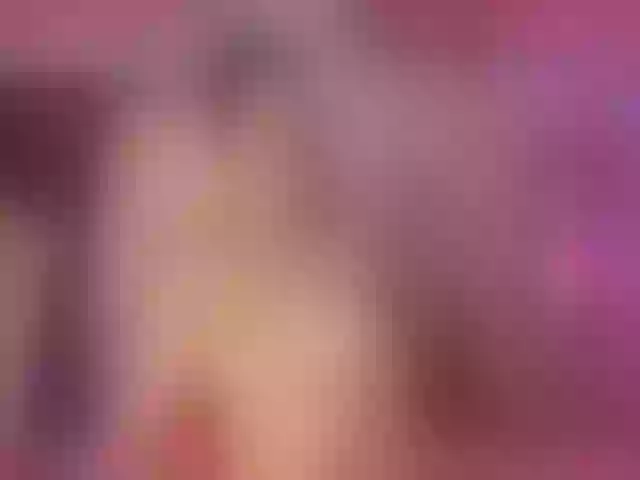 Live sex webcam photo for RedHOTPinay01 #261543106