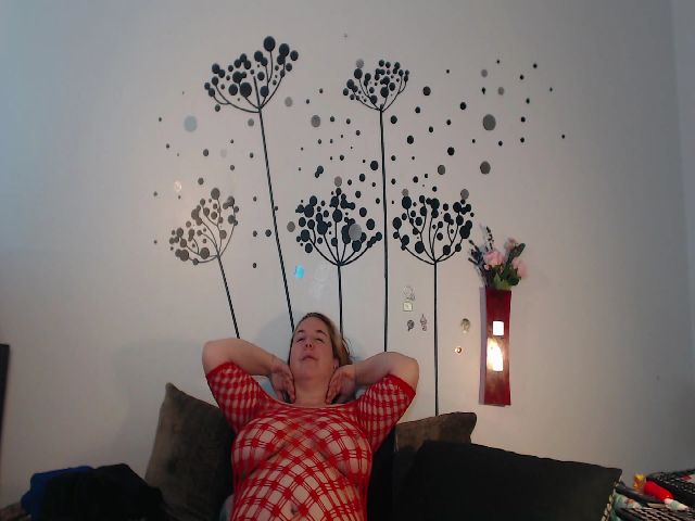 Live sex webcam photo for voluptuousDDD #262230515