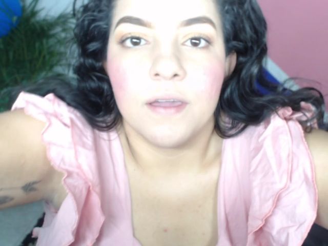 Live sex webcam photo for sophiie_fox #254593674