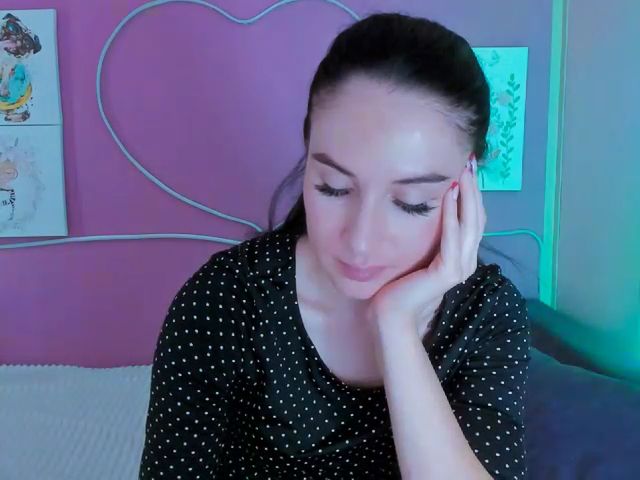 Live sex webcam photo for Lilly_Shine #263523668