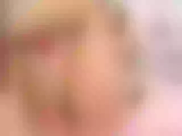 Live sex webcam photo for CarolaSallow #262392577