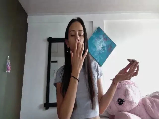 Live sex webcam photo for Aliicia #260743931