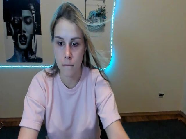 Live sex webcam photo for PolliMilk #260608088