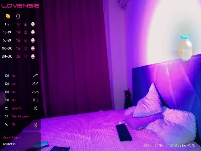 Live sex webcam photo for EsmiraLariyan #254884486