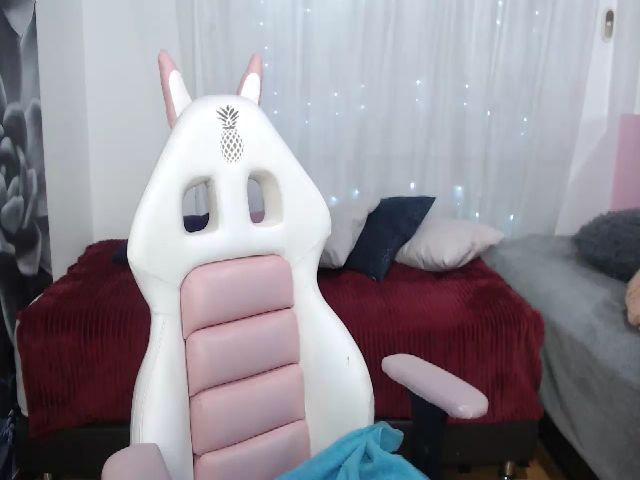 Live sex webcam photo for Pia_Smith_ #264302663