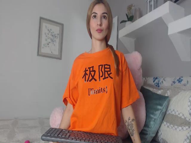 Live sex webcam photo for MaryPink #258823836