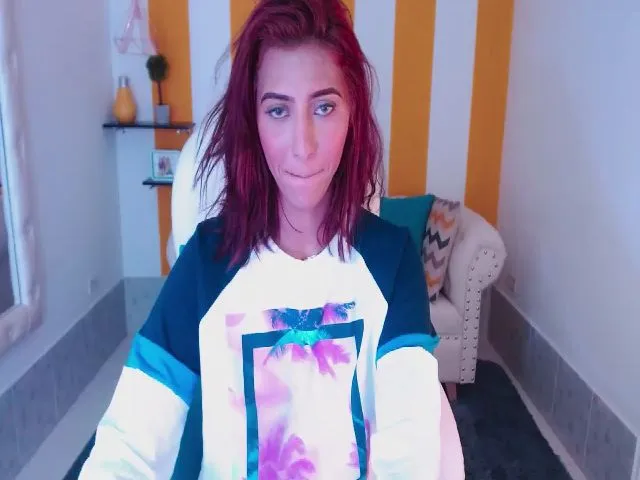 Live sex webcam photo for Julietacollin #255582250