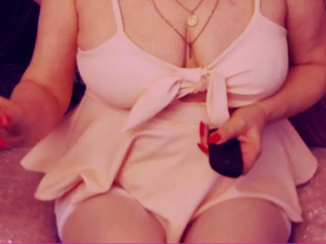 Live sex webcam photo for LadyJosette #245089655