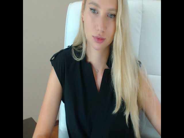 Live sex webcam photo for Miss_Sylvia #256303763