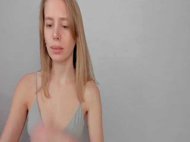 Live sex webcam photo for WowAlina_ #255957677