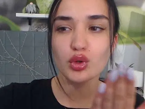 Live sex webcam photo for JessicaGlow #244435398