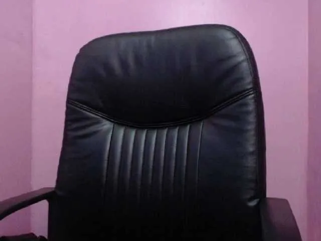 Live sex webcam photo for luzzyhot #241346923
