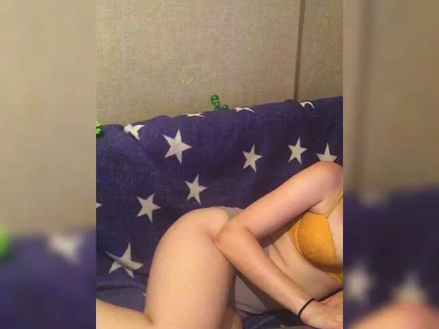 Live sex webcam photo for Littlegirl21 #250690772