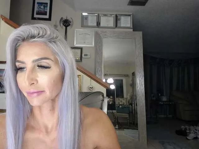 Live sex webcam photo for adrianna_fox #287953135