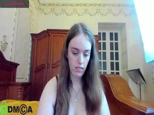 Live sex webcam photo for Fi_Lena #253473670