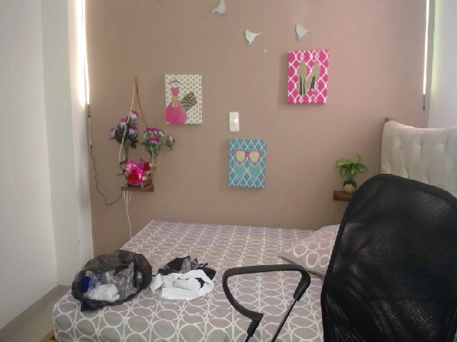 Live sex webcam photo for Mia_palmira #254786447