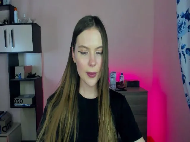 Live sex webcam photo for Daisymarly #255483275