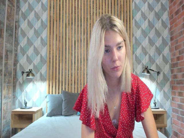 Live sex webcam photo for AmiaLee #256304070