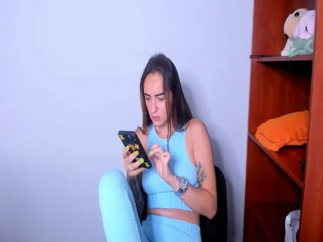 Live sex webcam photo for YourMissMasha #256184299