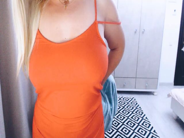 Live sex webcam photo for A_Sweet_Girl_ #258914522