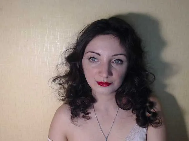 Live sex webcam photo for Camillla13 #240997649