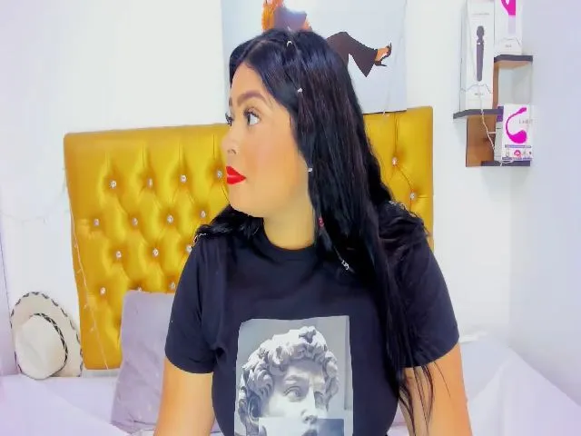 Live sex webcam photo for Emilly_harper #259646303