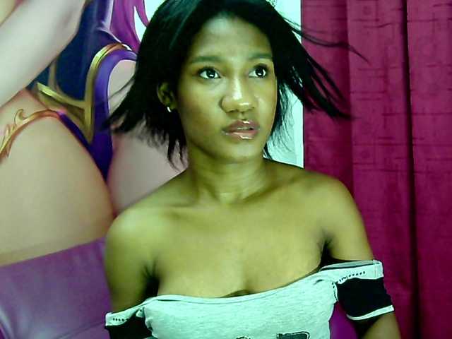 Live sex webcam photo for Skinny-Babe #252417894