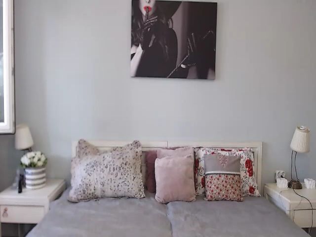 Live sex webcam photo for Layla2022 #265453096