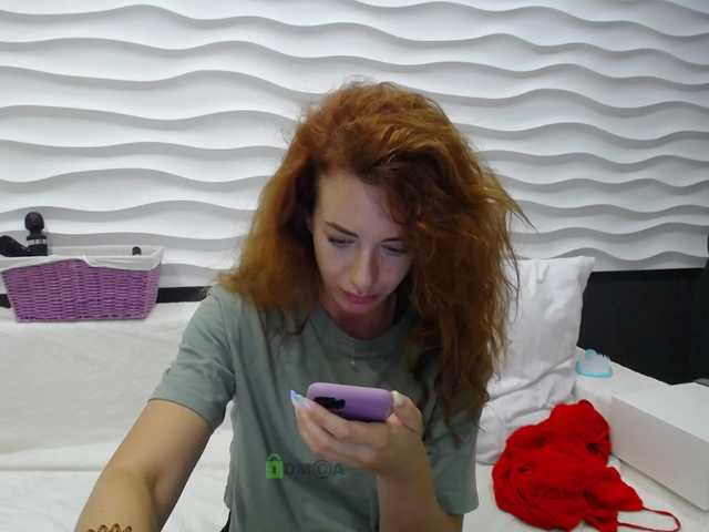 Live sex webcam photo for -wowFox- #248792796