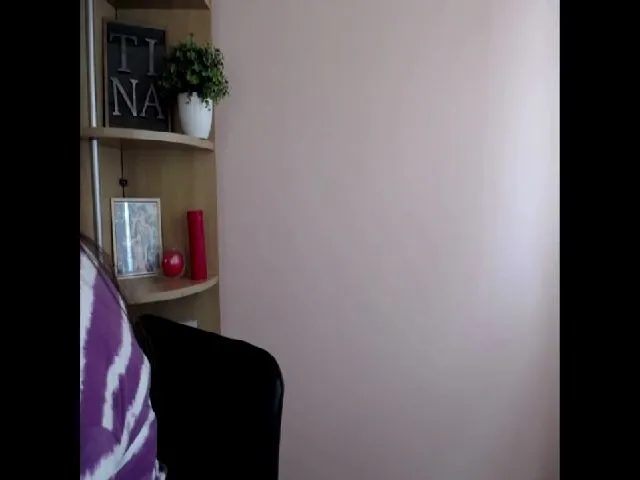 Live sex webcam photo for SweetyTinna #263031710