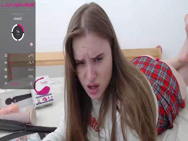 Live sex webcam photo for AliceSins1 #254762980