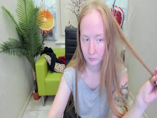 Live sex webcam photo for StunningKelly #258041702